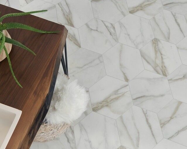 The realistic looks and variety of budget-friendly patterns of @manningtonfloors sheet vinyl can bring new life into any room, especially high-moisture rooms like bathrooms, kitchens and laundry rooms. Flooring details: Carrara, Color: Pearl